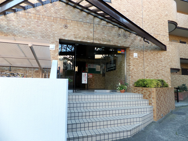 ライオンズマンション生田の外観