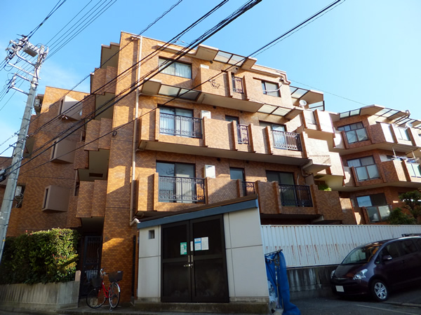 ニックシルクハイム大倉山の外観