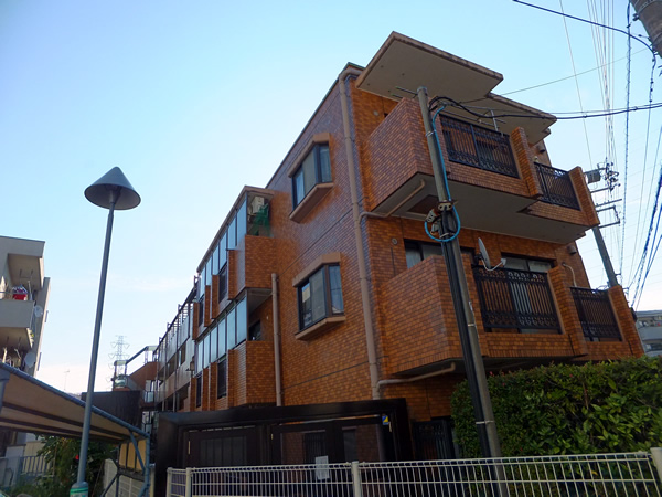 ニックシルクハイム大倉山の外観