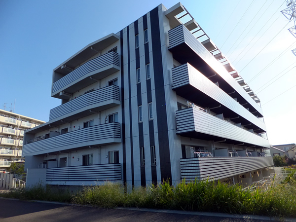 グランアジール大倉山の外観