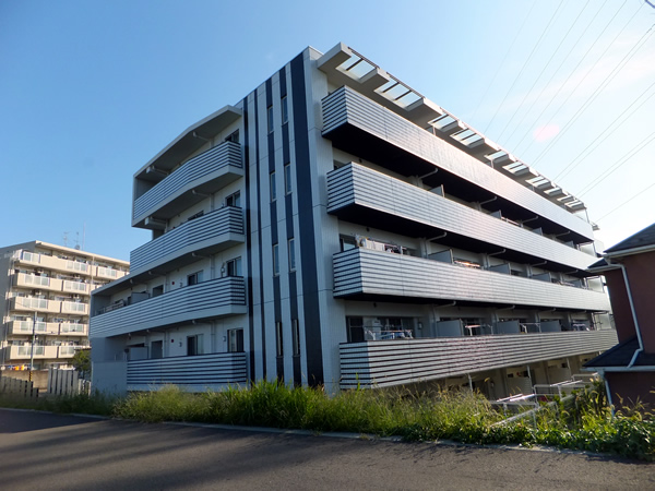 グランアジール大倉山の外観