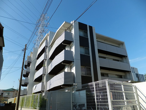 グランアジール大倉山の外観