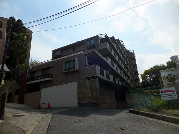 ビッグヴァン大倉山の外観