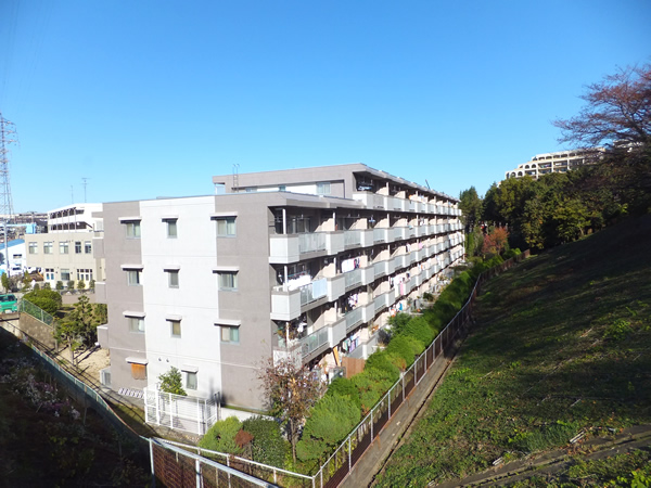 東三田ハウスの外観