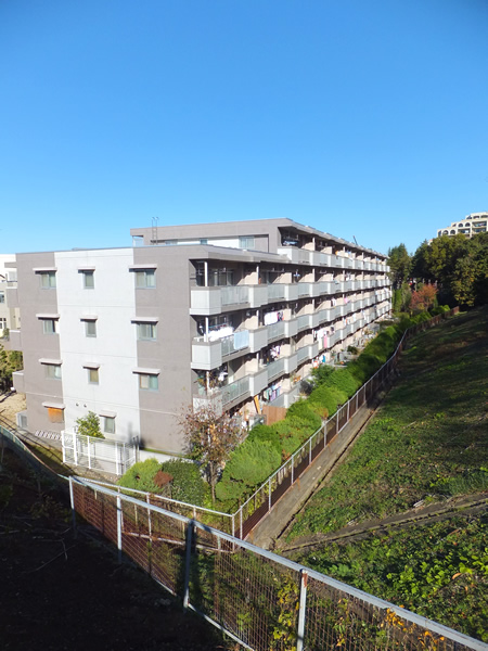 東三田ハウスの外観