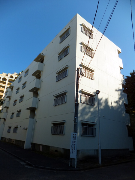 生田住宅3号棟の外観