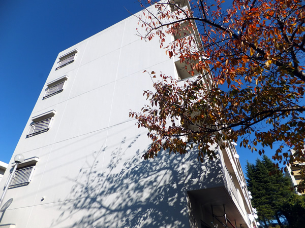 生田住宅2号棟の外観