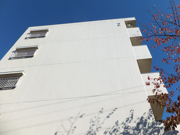 生田住宅2号棟の外観