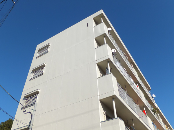 生田住宅1号棟の外観