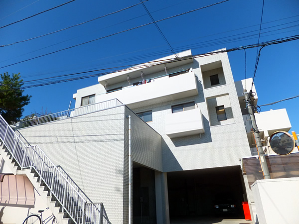 センチュリー百合ヶ丘の外観