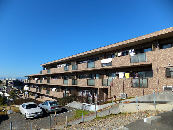 リッス百合ヶ丘イトーピアの外観