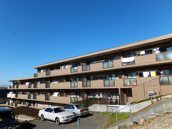 リッス百合ヶ丘イトーピアの外観