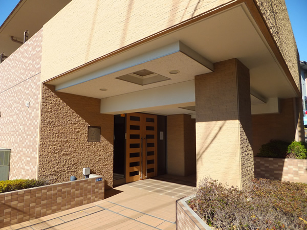 リッス百合ヶ丘イトーピアの外観