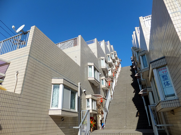 エスポワール東百合ヶ丘の外観