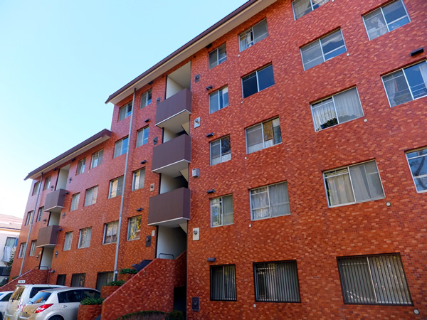 シャンボール生田の外観