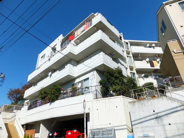 ラポール生田の外観