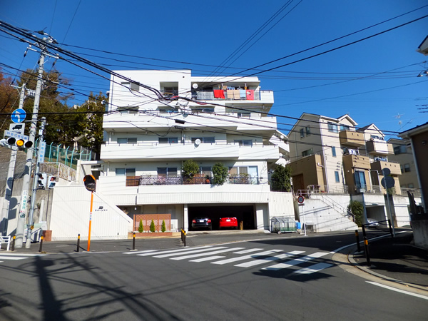 ラポール生田の外観