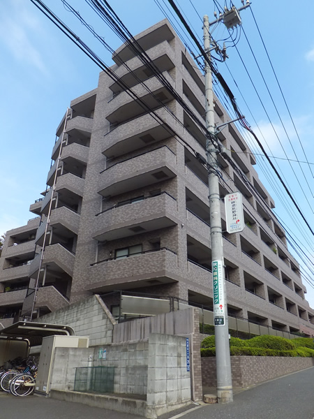 ライオンズヒルズ大倉山の外観