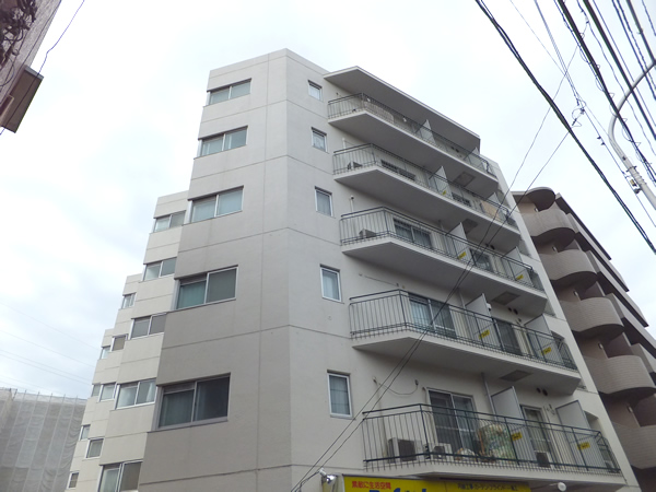 中銀大倉山マンシオンの外観