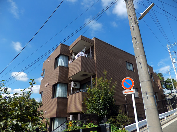 グローリア初穂大倉山の外観