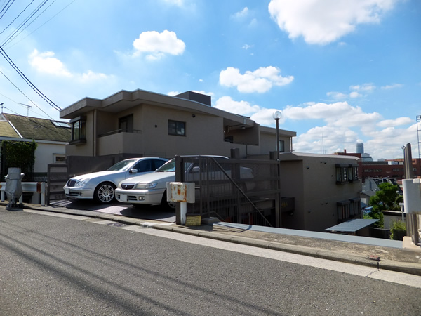 セザール大倉山の外観