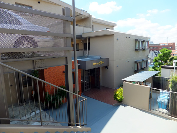 セザール大倉山の外観