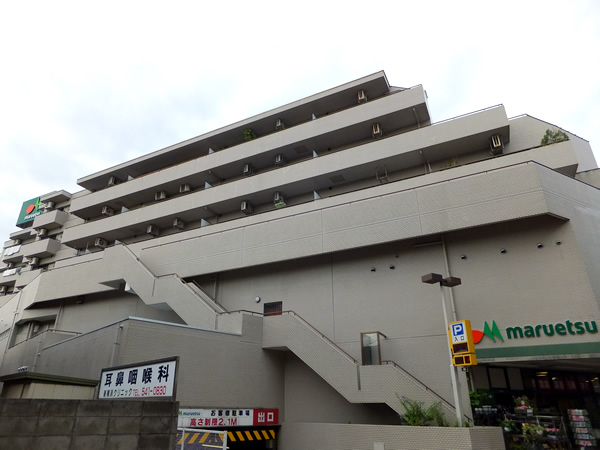 コスモスクエア大倉山の外観