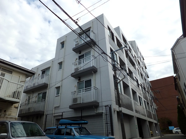 ネオマイム大倉山の外観