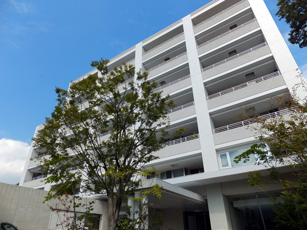 グランドメゾン大倉山テラスの外観