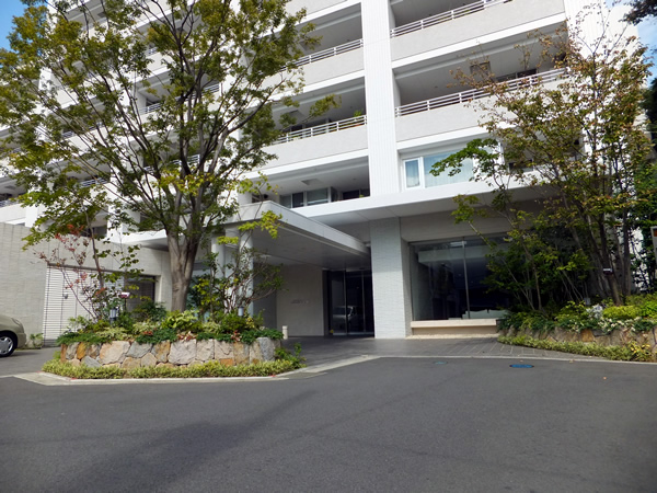 グランドメゾン大倉山テラスの外観