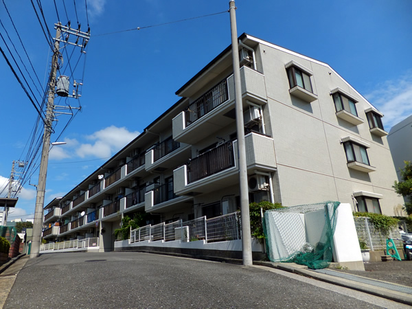 コンドミニアムメイ大倉山の外観