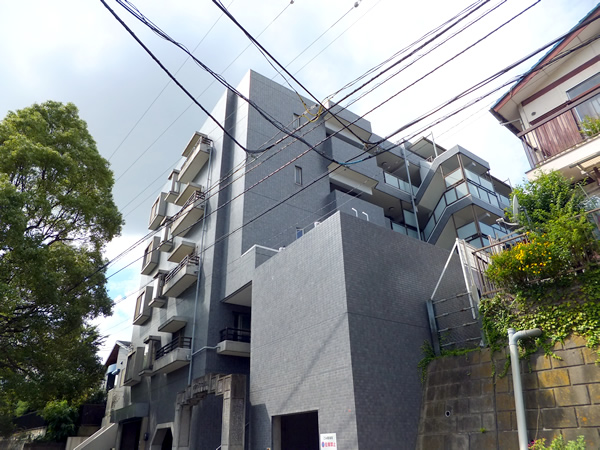 ソフィア大倉山の外観