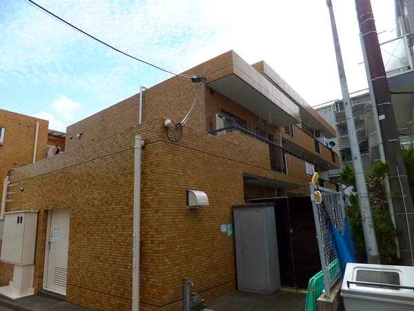 ダイアパレス大倉山の外観