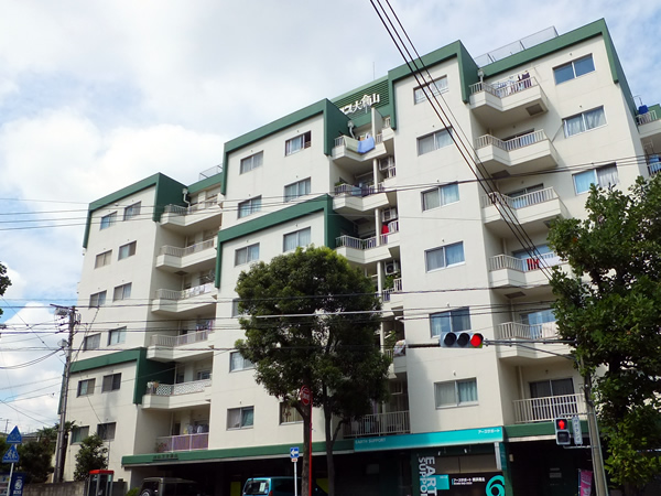 パロス大倉山の外観