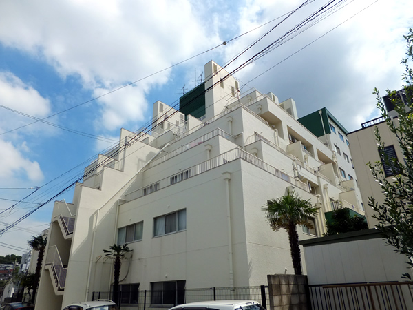 パロス大倉山の外観