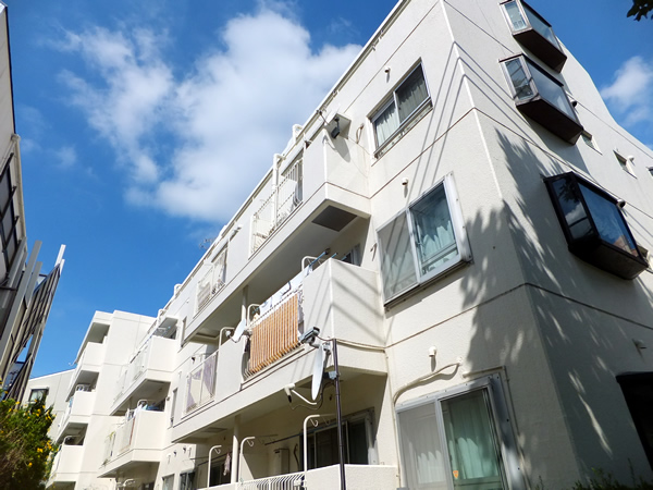 エクレール大倉山の外観