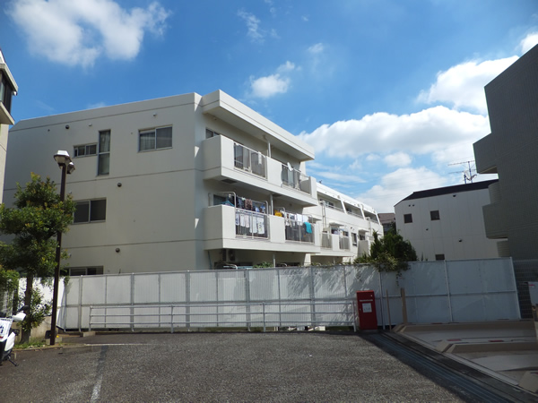 エクレール大倉山の外観