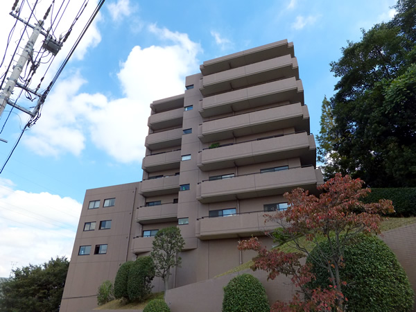 アドリーム大倉山の外観