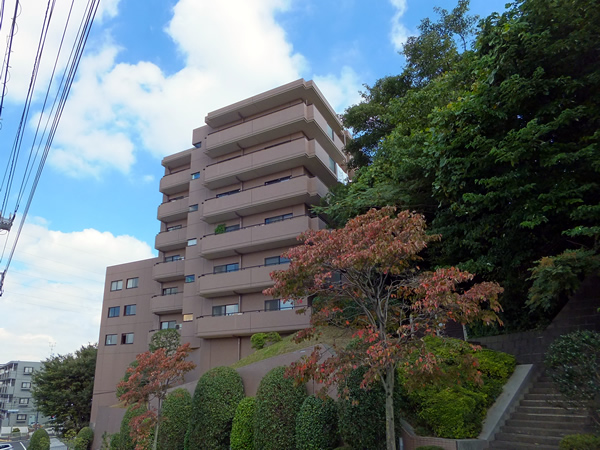 アドリーム大倉山の外観