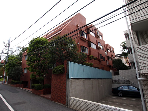 ハウス南青山の外観