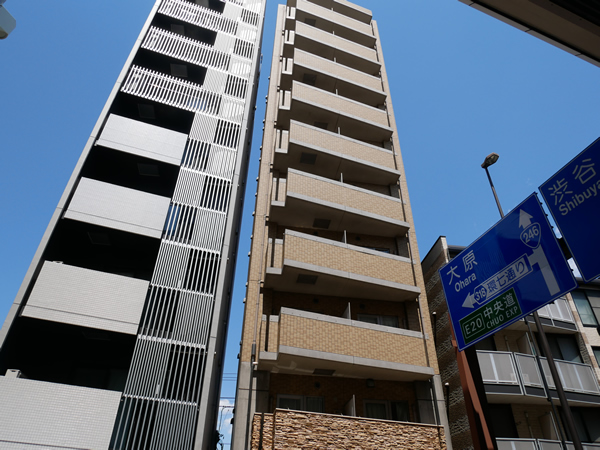 スカイコート駒沢大学の外観