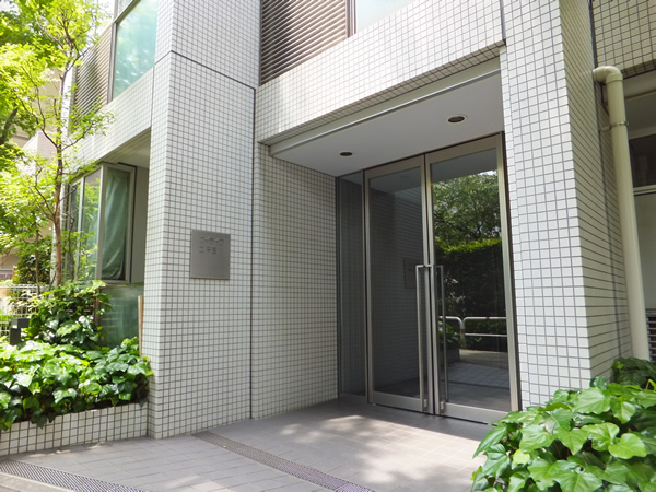 ワイライフ二子玉川の外観