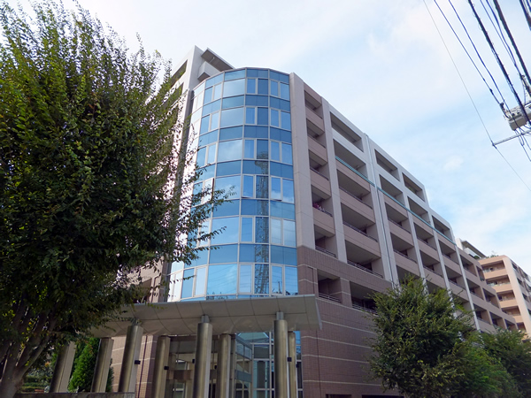 マナーズフォートスイートテラスの外観