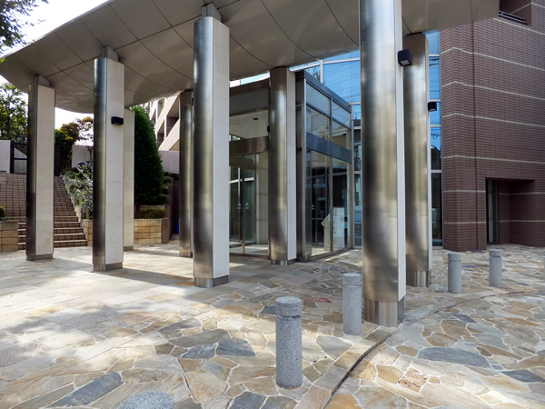 マナーズフォートスイートテラスの外観