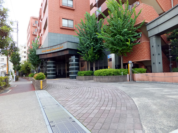 ライオンズガーデン東武練馬2番館の外観