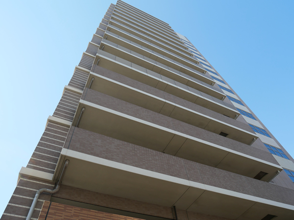 オーセンティアタワー平塚の外観