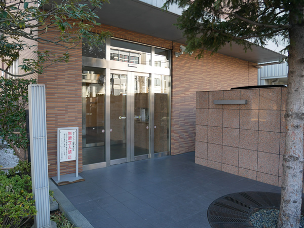 オーセンティアタワー平塚の外観