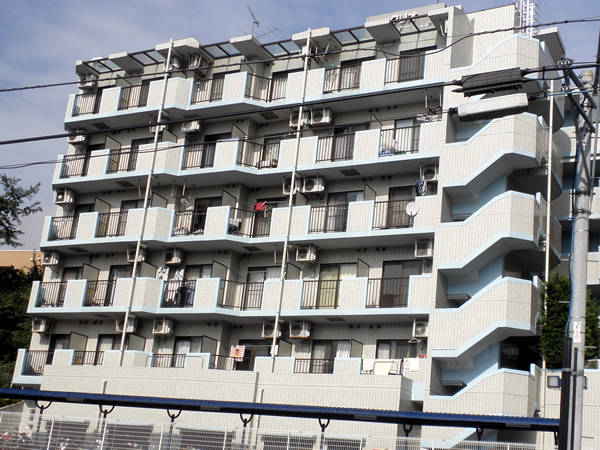 クリオたまプラーザ1番館の外観