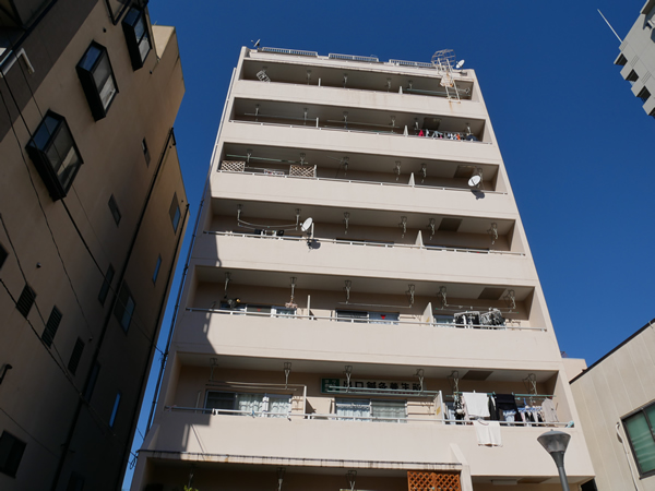 オクトピア明石町の外観