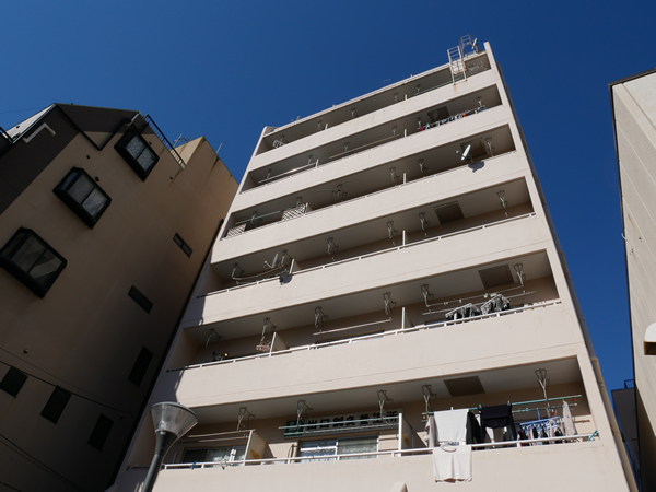 オクトピア明石町の外観